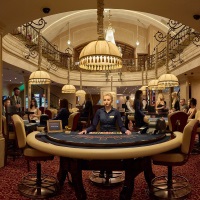 Напервилл ил янындагы казино, Голливуд казино, патша бөркете казино логин